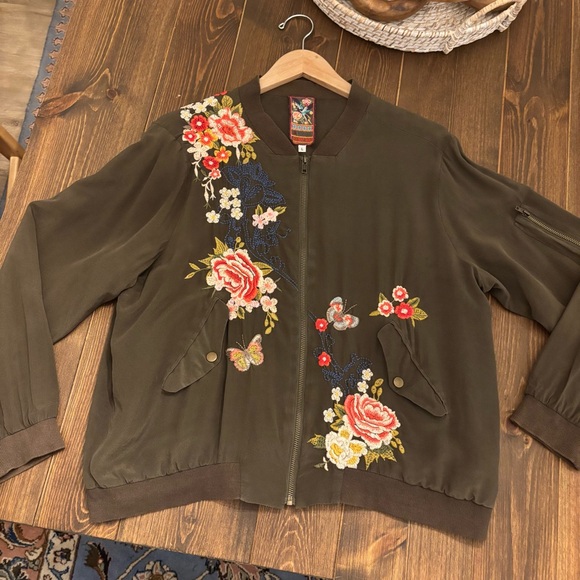 Johnny Was Lucy Crepe de Chine 100% Silk Bomber Jacket Army Green Embroidered, L - Picture 2 of 16